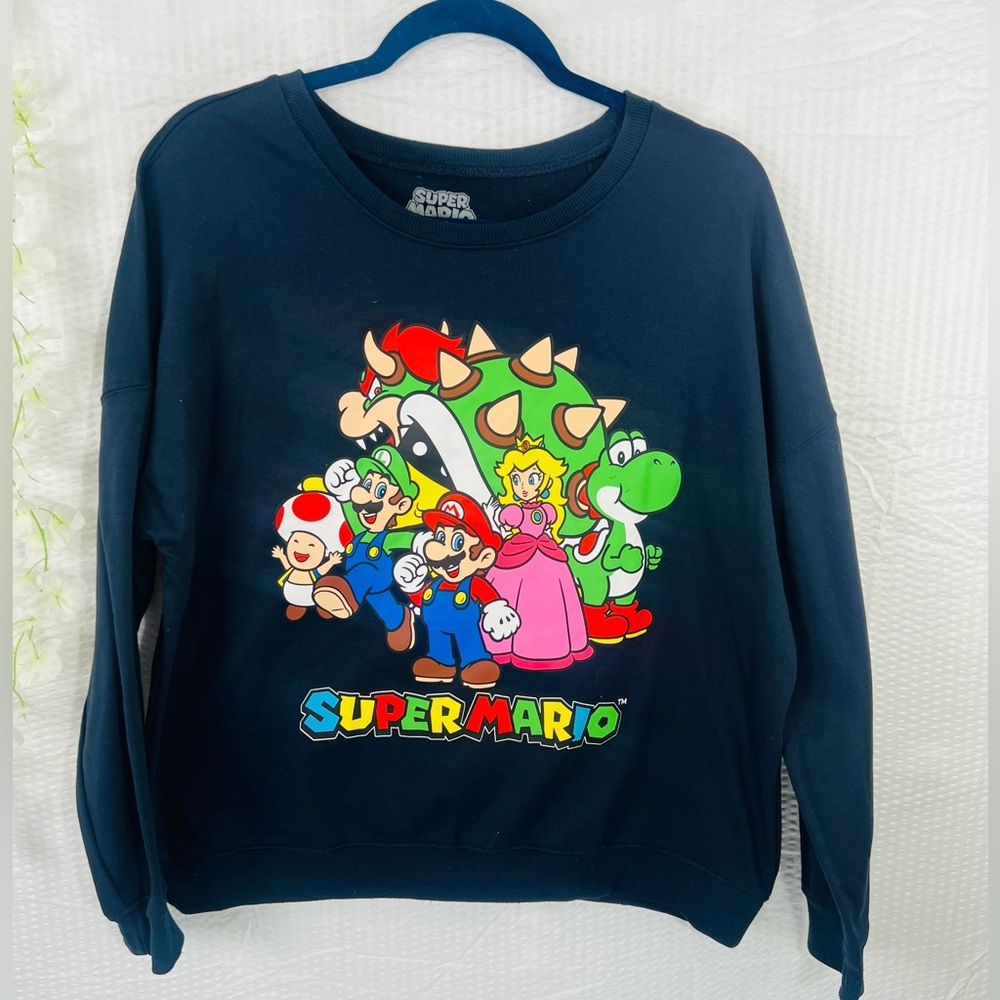 Women's Nintendo Super Mario Bro. Navy Sweatshirt size Large